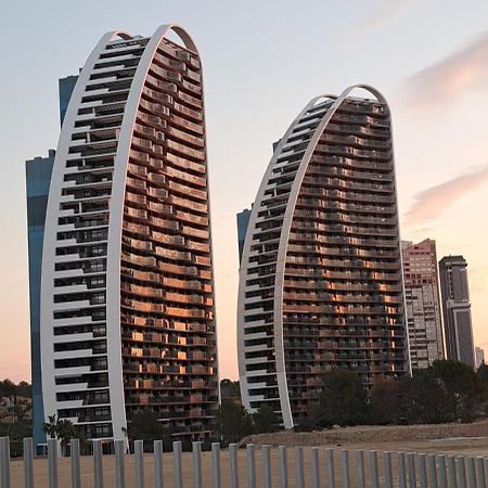 Romero Apartments-Sunset Waves-بينايدورم المظهر الخارجي الصورة